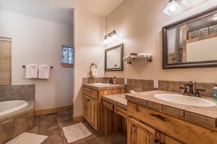 Pineview Lodge