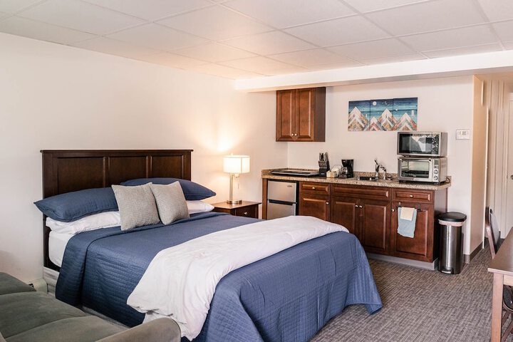 Room 14 of 25