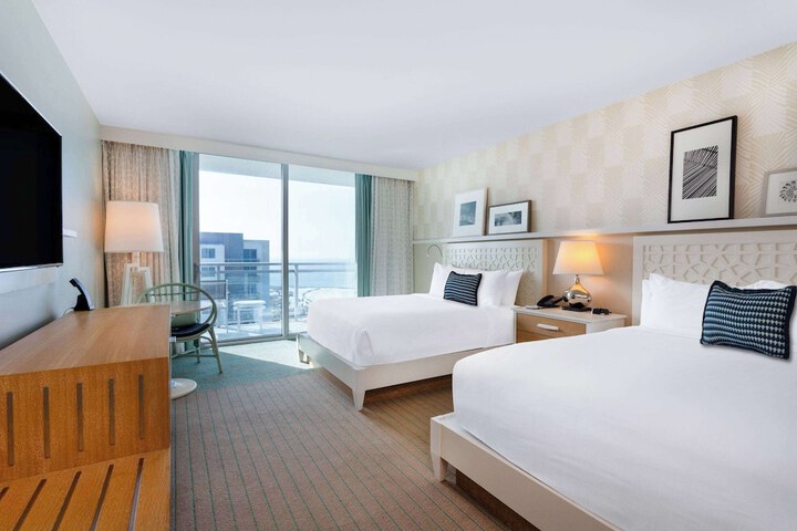 Wyndham Grand Clearwater Beach