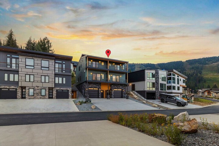 Selkirk Chalet in Sandpoint