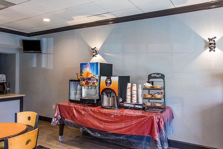Breakfast/Coffee Service 57 of 71