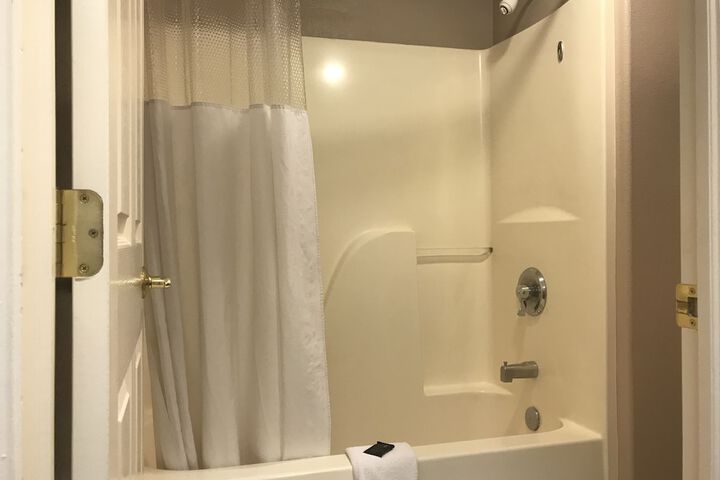 Room 38 of 46