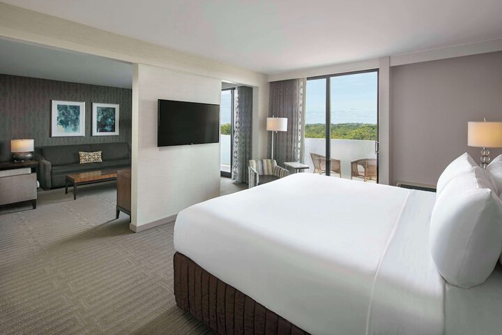 Room 10 of 67