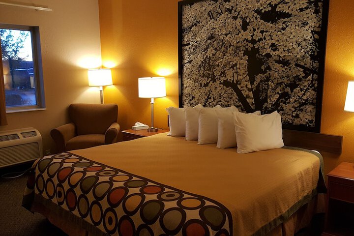 Room 13 of 24