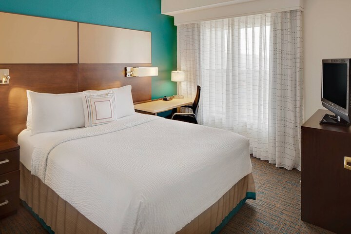 Room 21 of 32