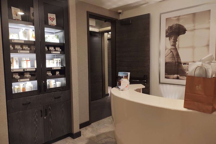 Hoodoo Moab Curio Collection by Hilton