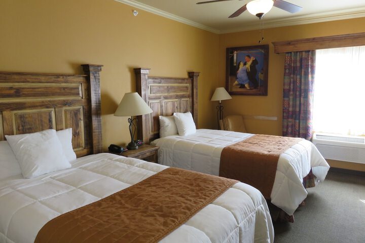 Room 16 of 38