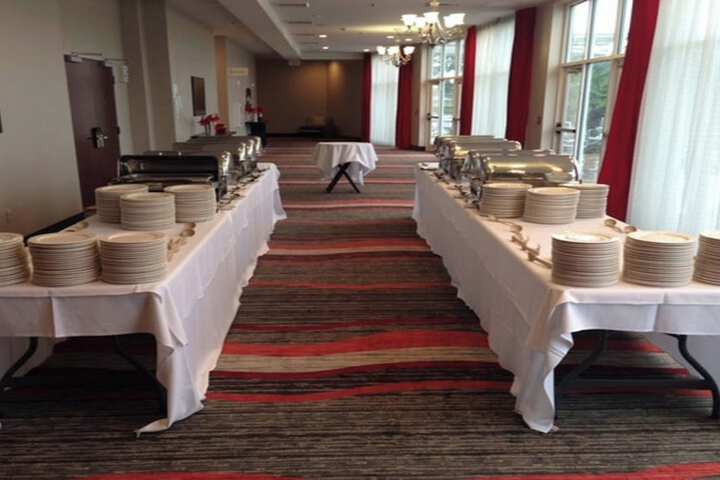 Holiday Inn & Suites Lafayette North by IHG