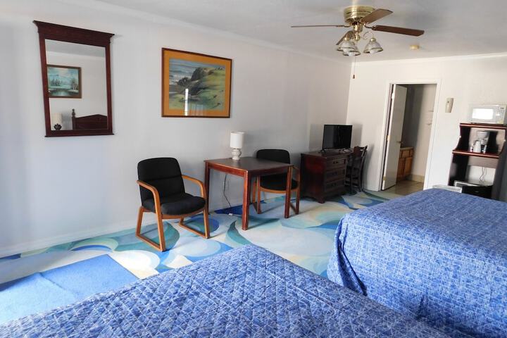 Little Shamrock Motel A1