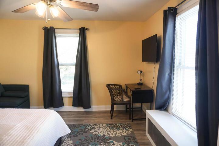 Lincoln Manor - Newly Renovated 1mile from PHL Airport and Sports Stadiums