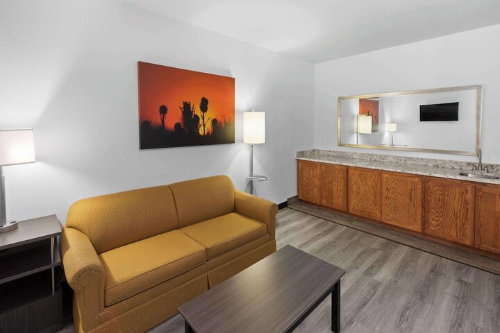 Room 22 of 52