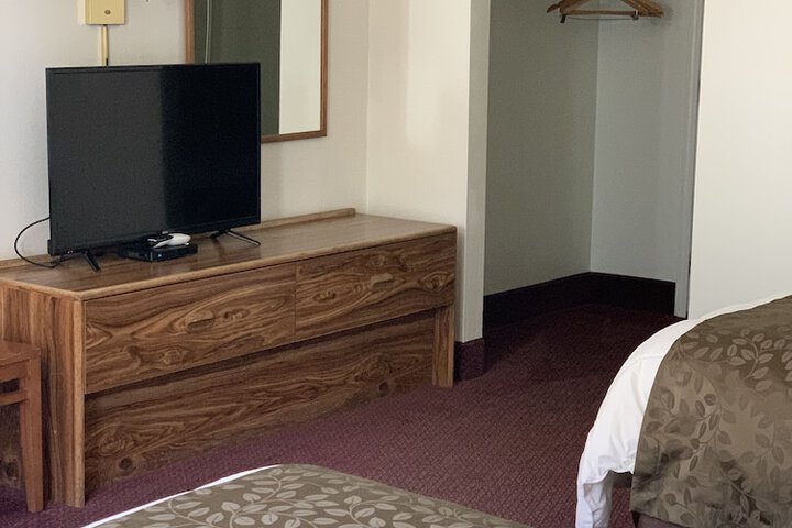 Room 22 of 35