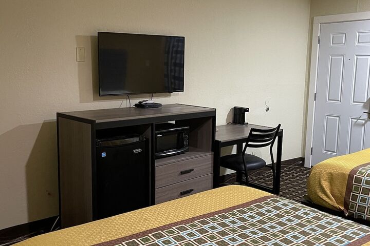 Room 8 of 21