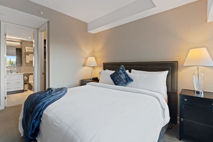 Room 21 of 32