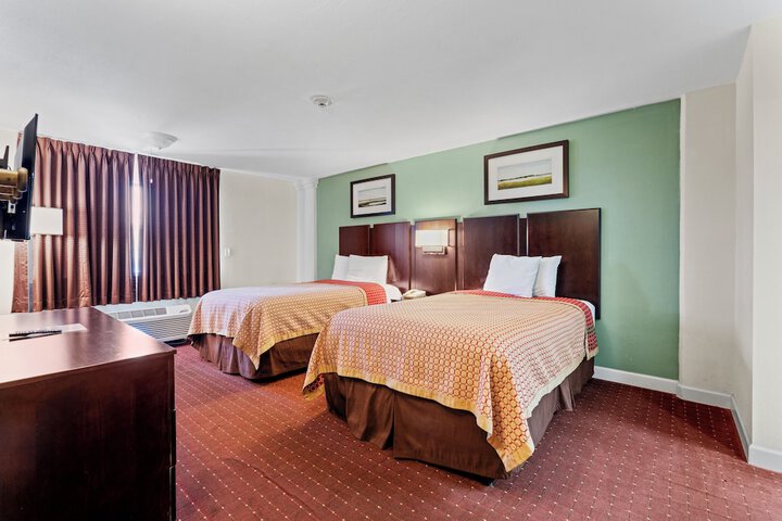 Room 15 of 38