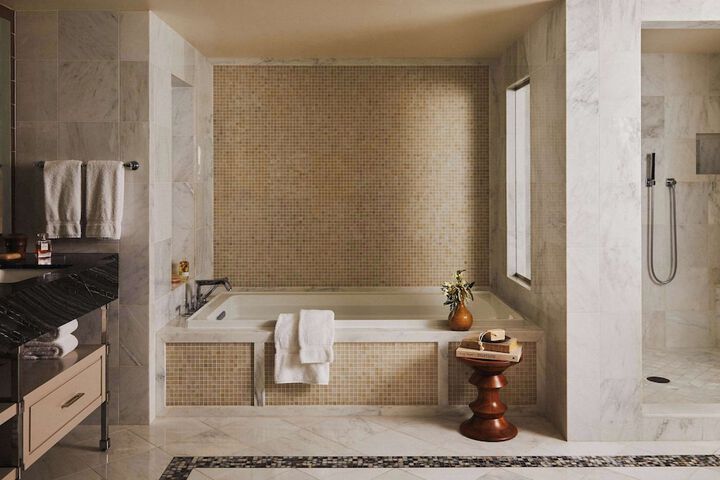 LErmitage Beverly Hills