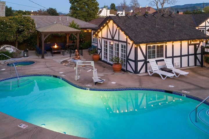 Pool 11 of 45