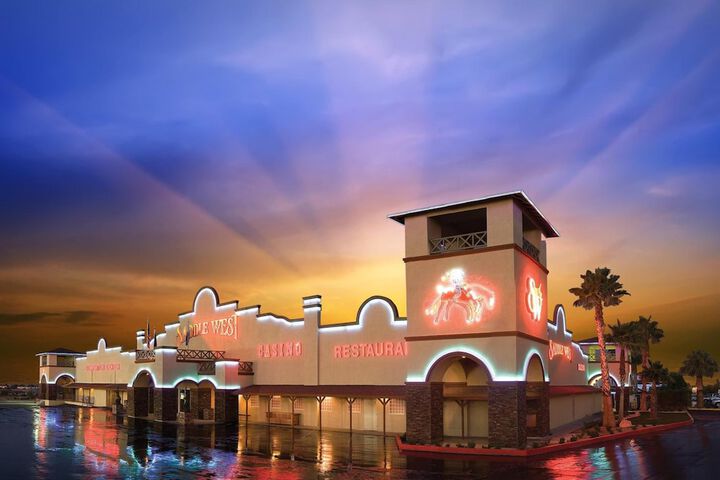 Hotel 7 of 27