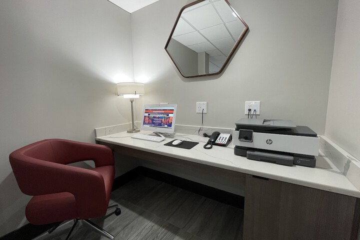 Business Center 28 of 29