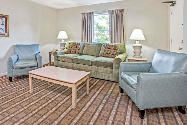 Super 8 by Wyndham Kissimmee