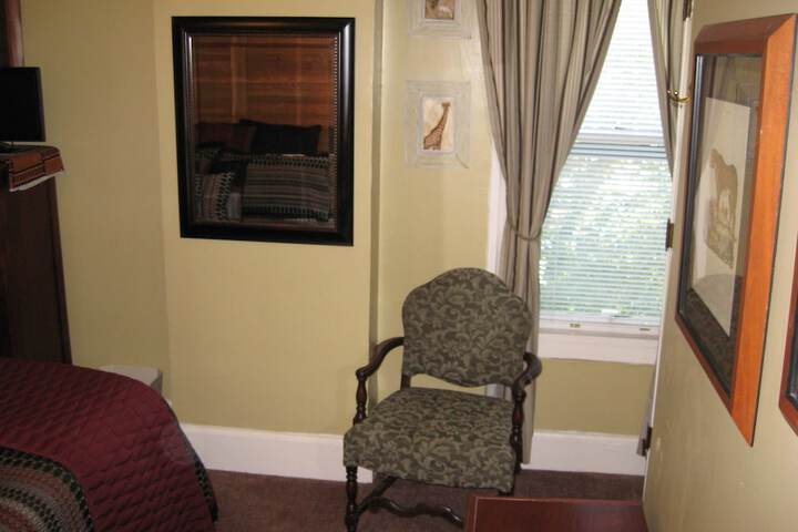 Room 41 of 112