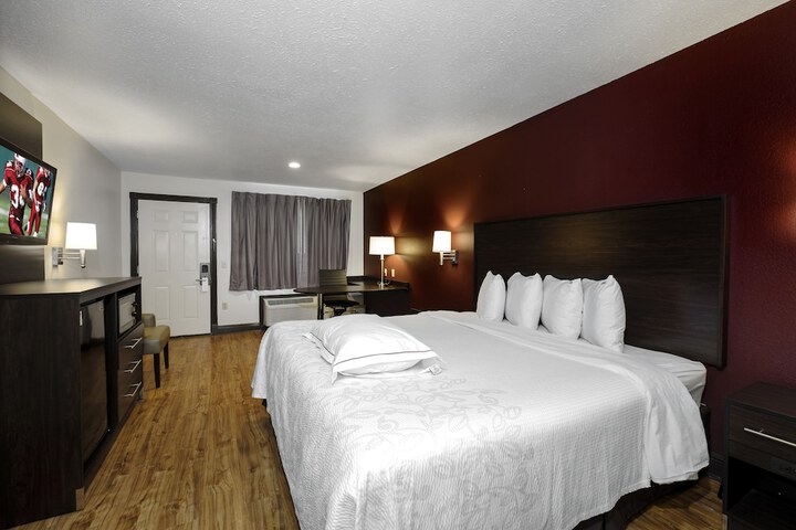 Red Roof Inn PLUS+ Hammond