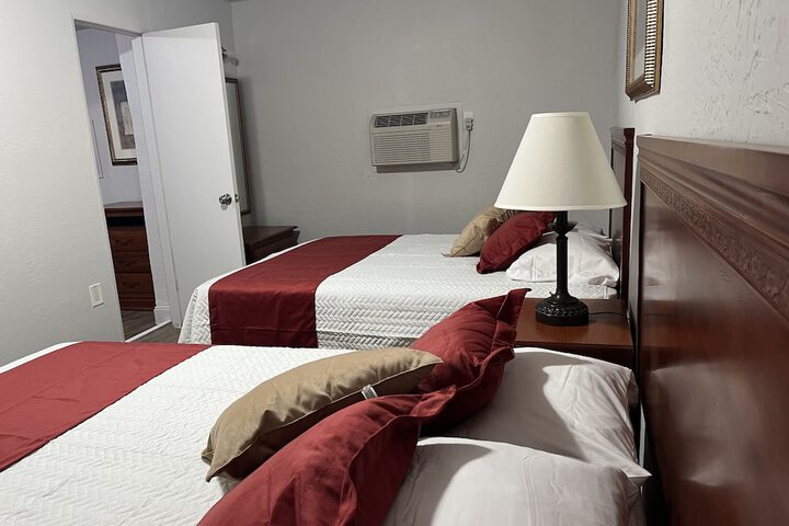 Room 13 of 26