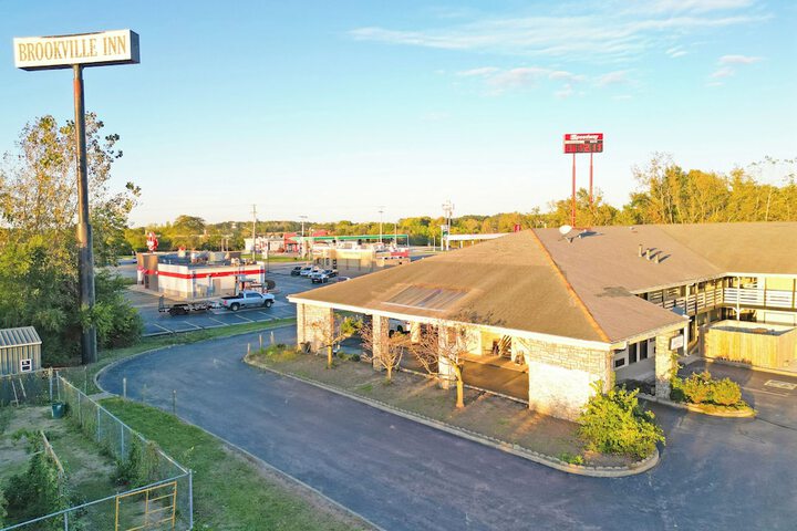 Brookville Inn by OYO Near Dayton International Airport