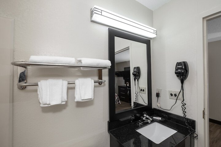 Room 11 of 31