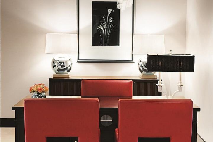 Room 26 of 84