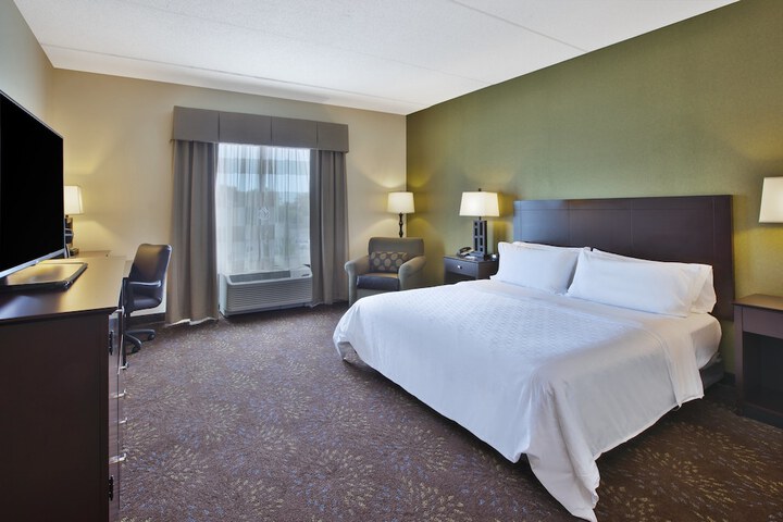 Holiday Inn Express & Suites Geneva Finger Lakes by IHG