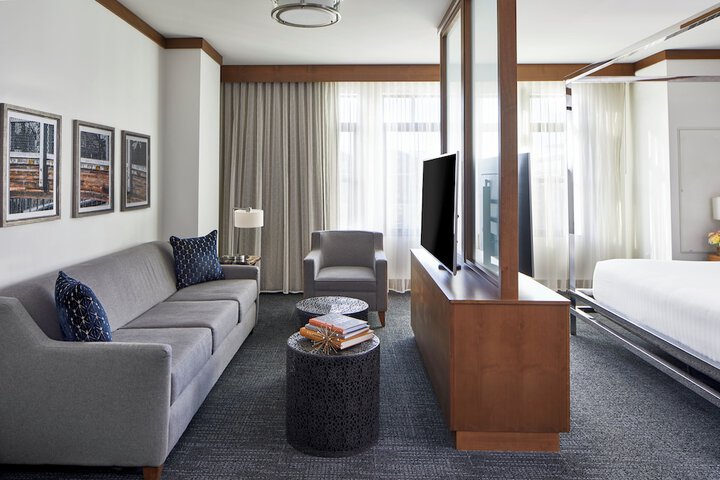 Room 25 of 64