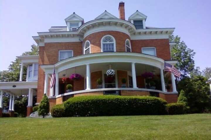 Hotel 2 of 79