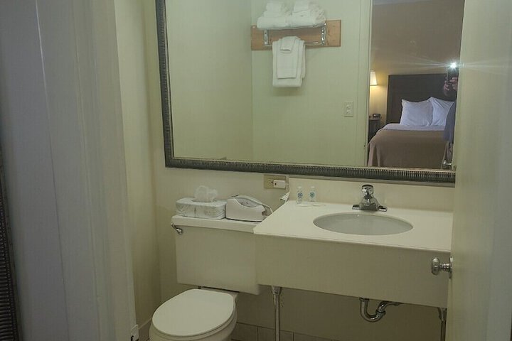 Room 12 of 21