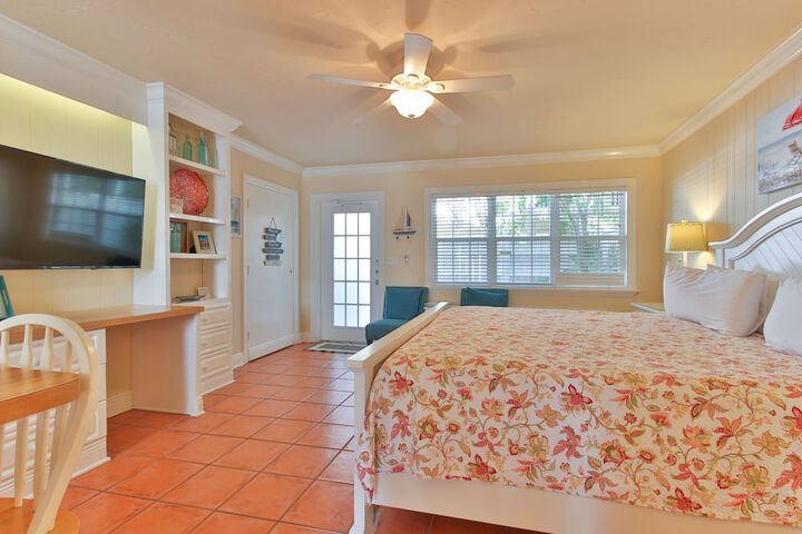 Tortuga Inn Beach Resort
