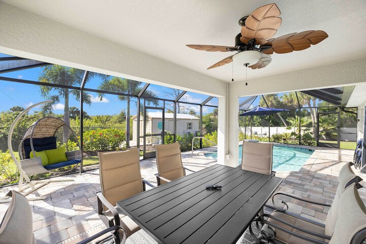 Englewood Vacation Rental w / Private Heated Pool!