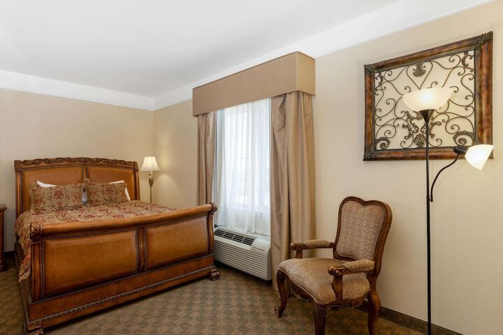 Room 17 of 29