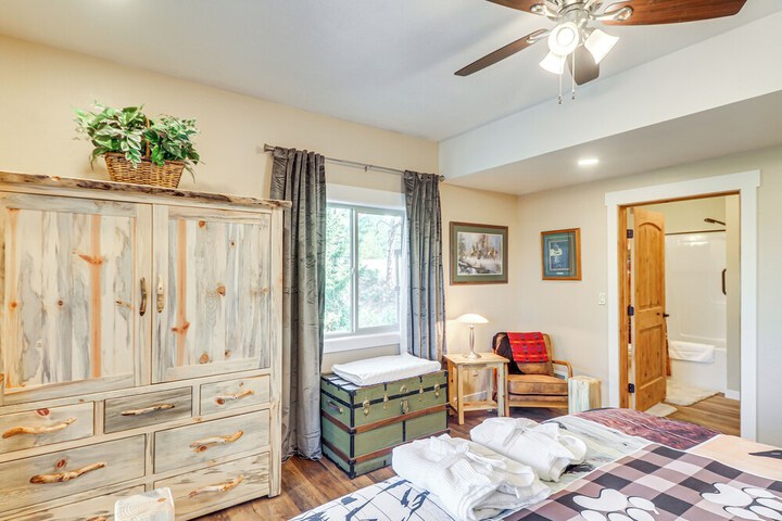 Cozy Eureka Getaway - Hike Bike, Hunt & Fish!