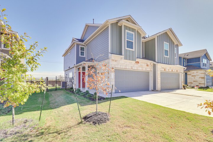 12 Mi to Dtwn Austin: Quiet Home w / Patio & Yard