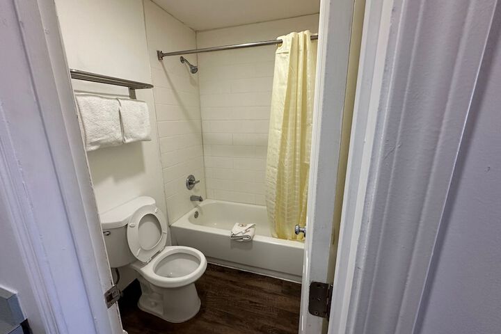 Room 14 of 22