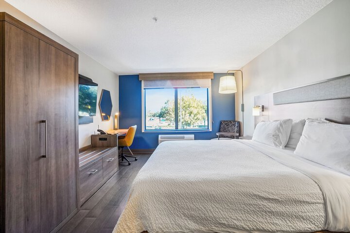 Holiday Inn Express & Suites Jacksonville - Atlantic Beach by IHG