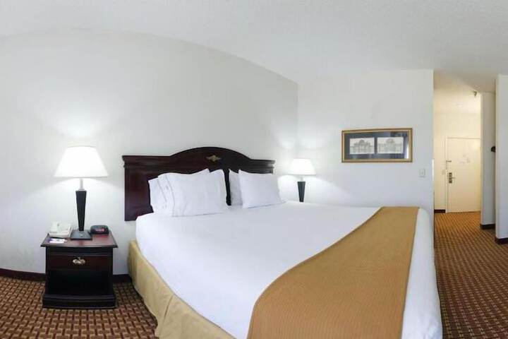 Holiday Inn Express Clanton by IHG
