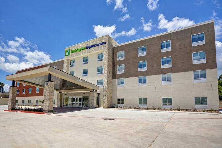 Hotel 4 of 49