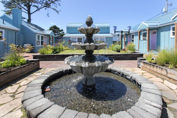Inn at Haystack Rock