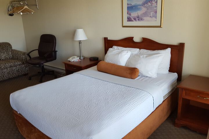 Knights Inn Lethbridge