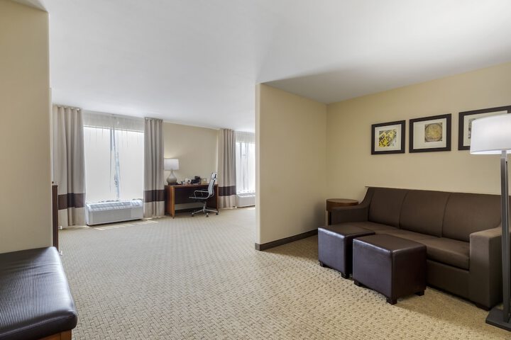 Room 9 of 26
