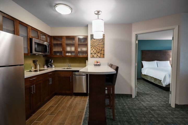 Staybridge Suites Holland by IHG