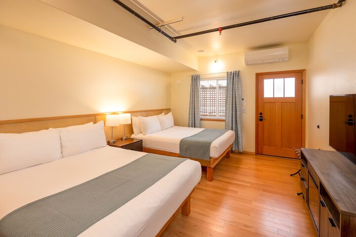 Room 57 of 183
