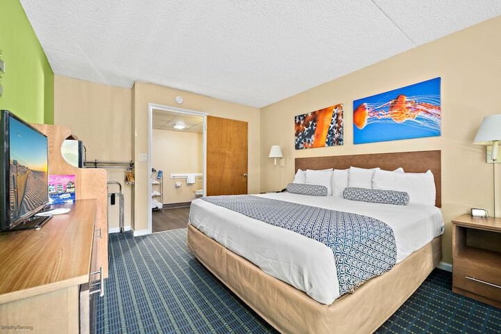 Room 16 of 23