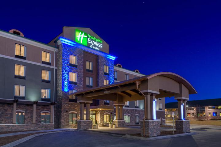 Holiday Inn Express & Suites Denver South - Castle Rock by IHG